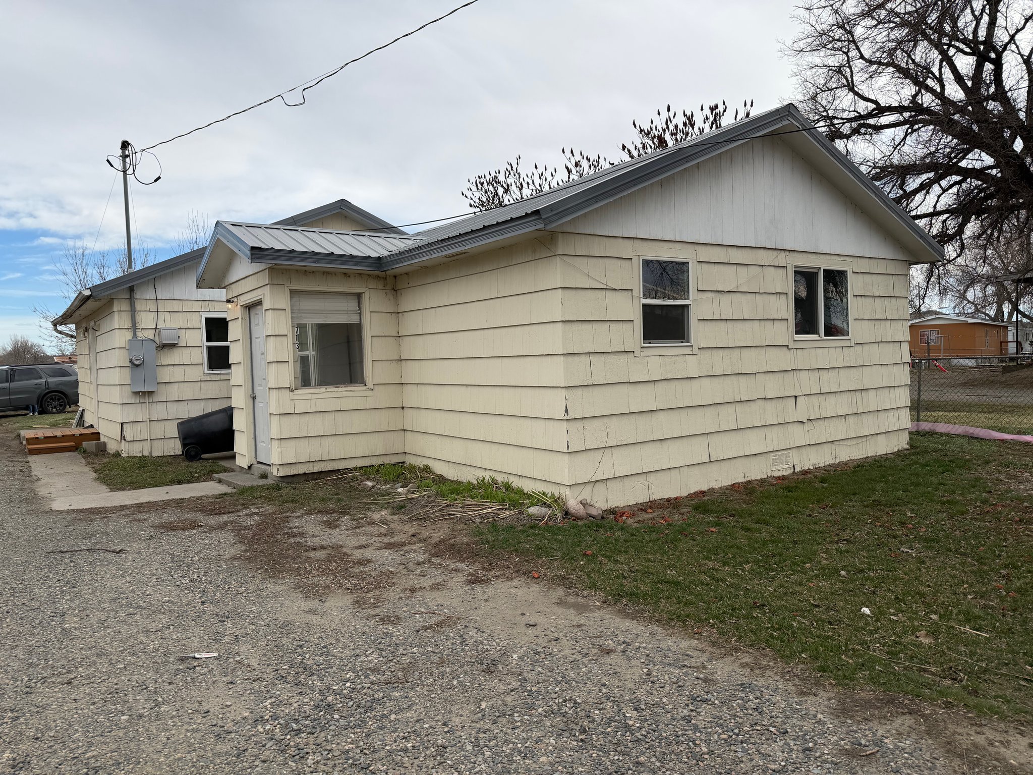 billings House: 713 south billings blvd