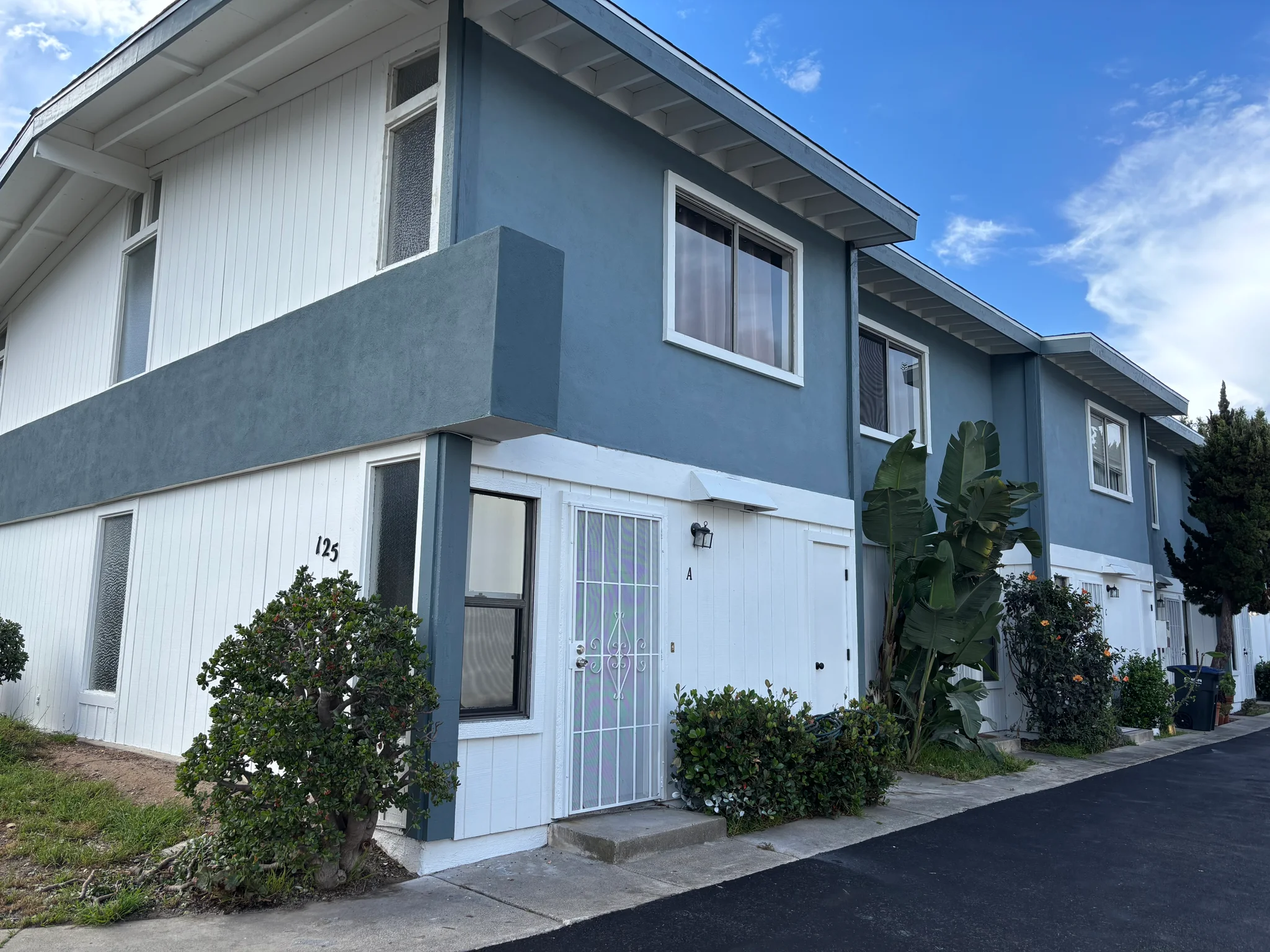 Costa mesa Apartment: 125 melody lane unit B