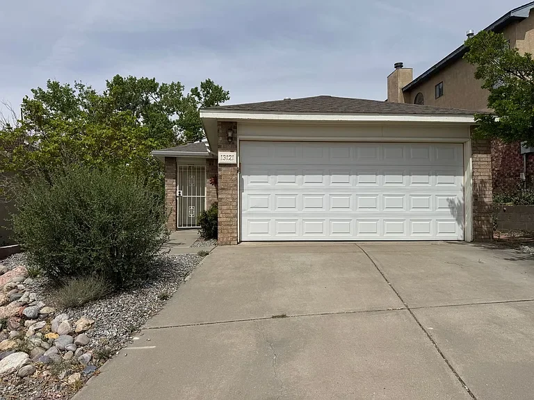 Albuquerque House: 13121 Neon Ave NE