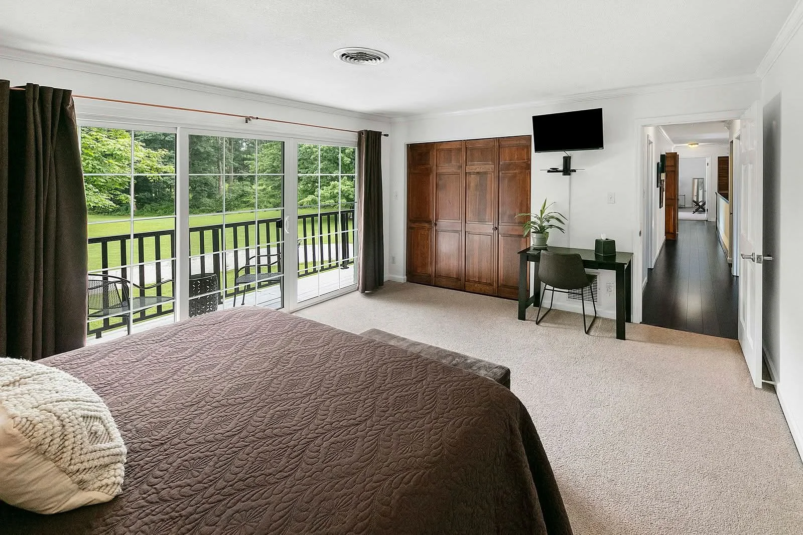 Knoxville House: 5267 Fountain Head Ln