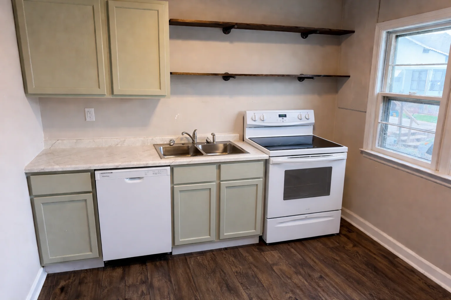 Ottumwa House: 607 E Vine St