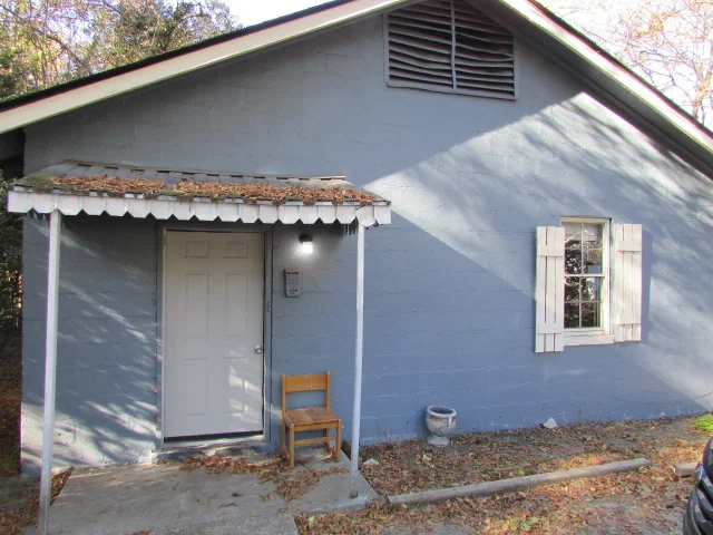 Sumter House: 20 Burgess Ct