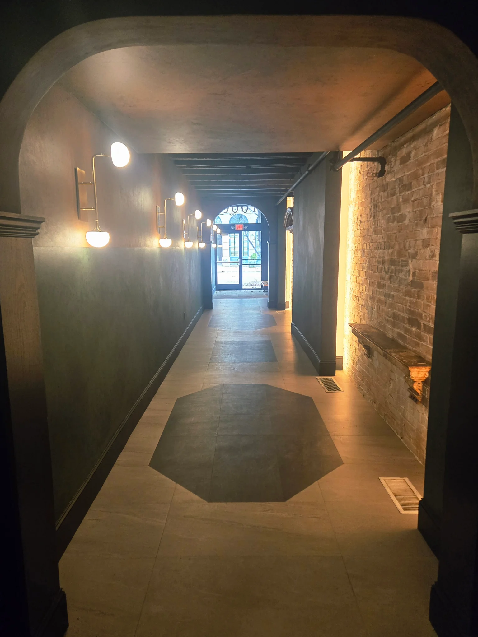 Saint Louis Apartment: 1006 Olive Street