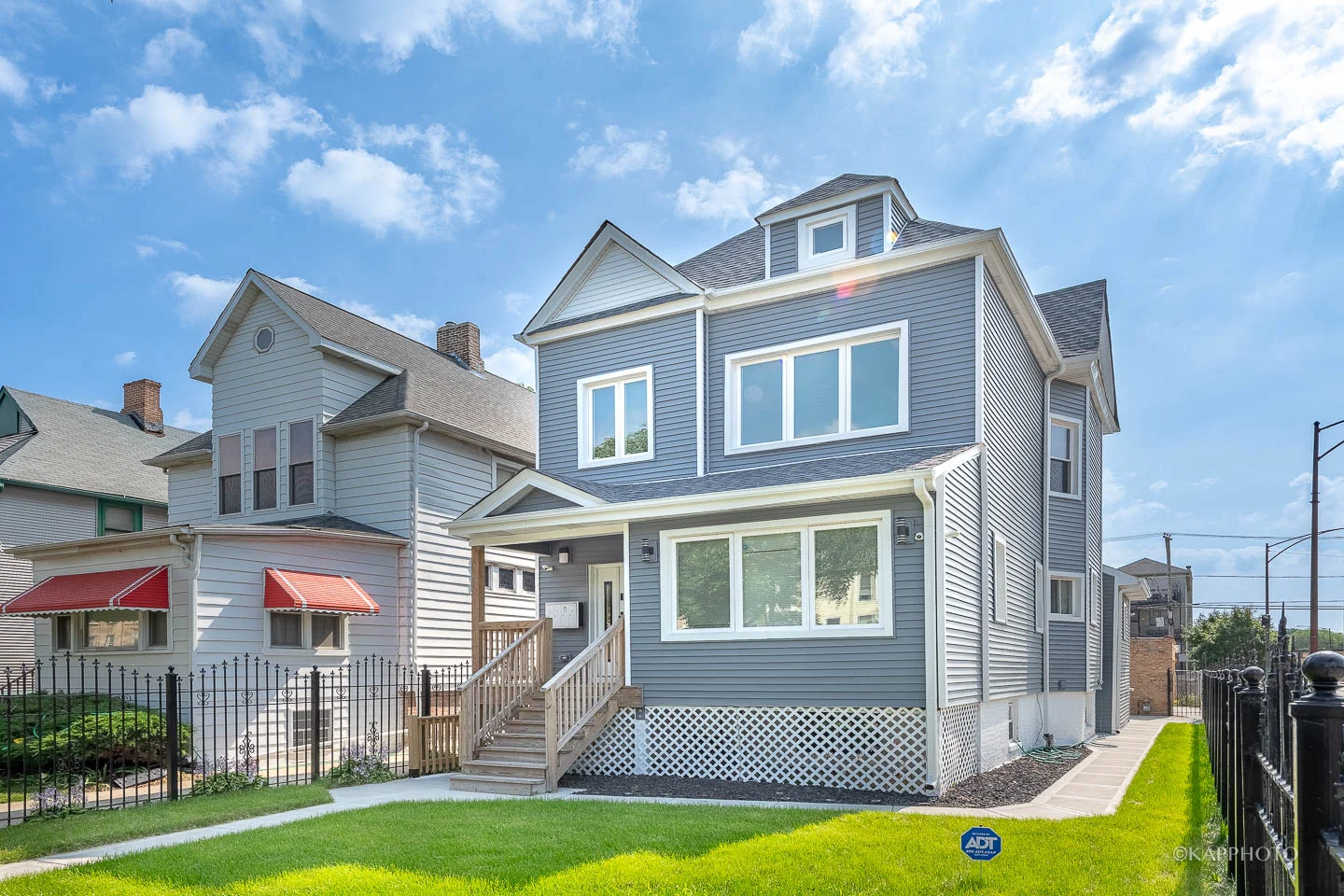 CHICAGO Multiplex: 5855 S INDIANA AVE