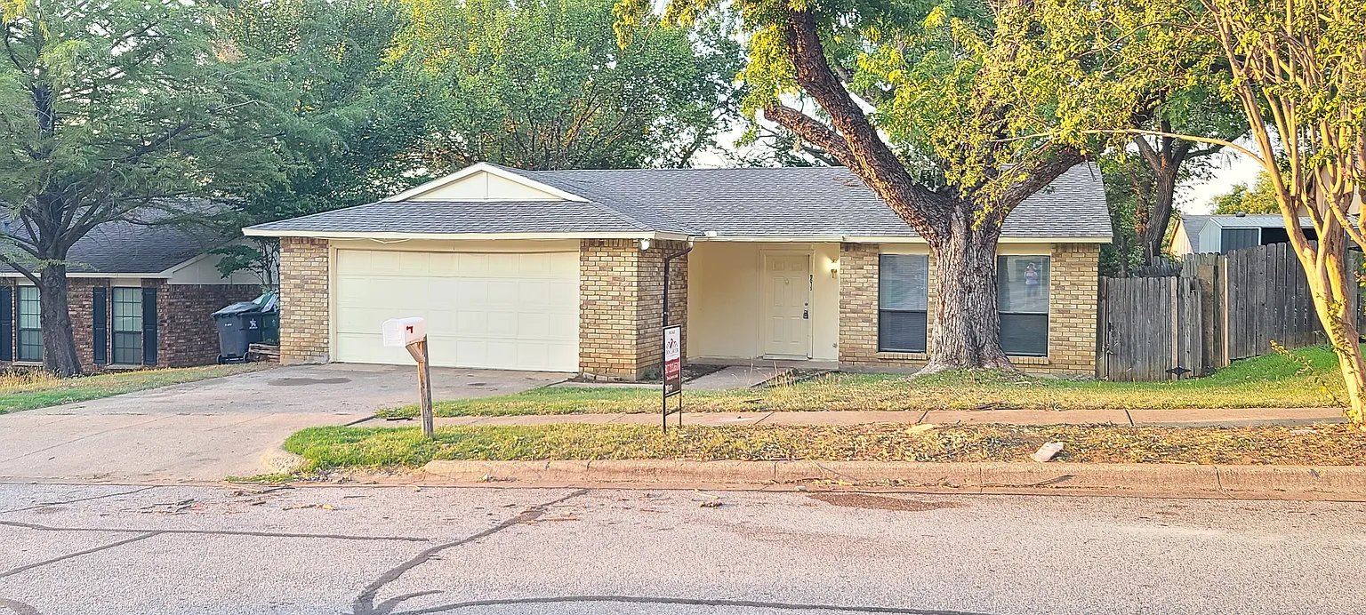 Arlington House: 6515 Greenspring Dr