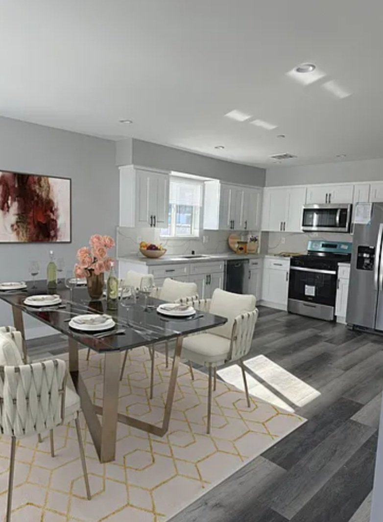 Los Angeles Townhome: 2406 Hauser Blvd