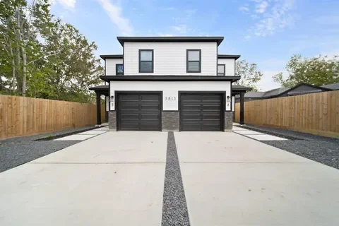 Houston Multiplex: 5813 England St