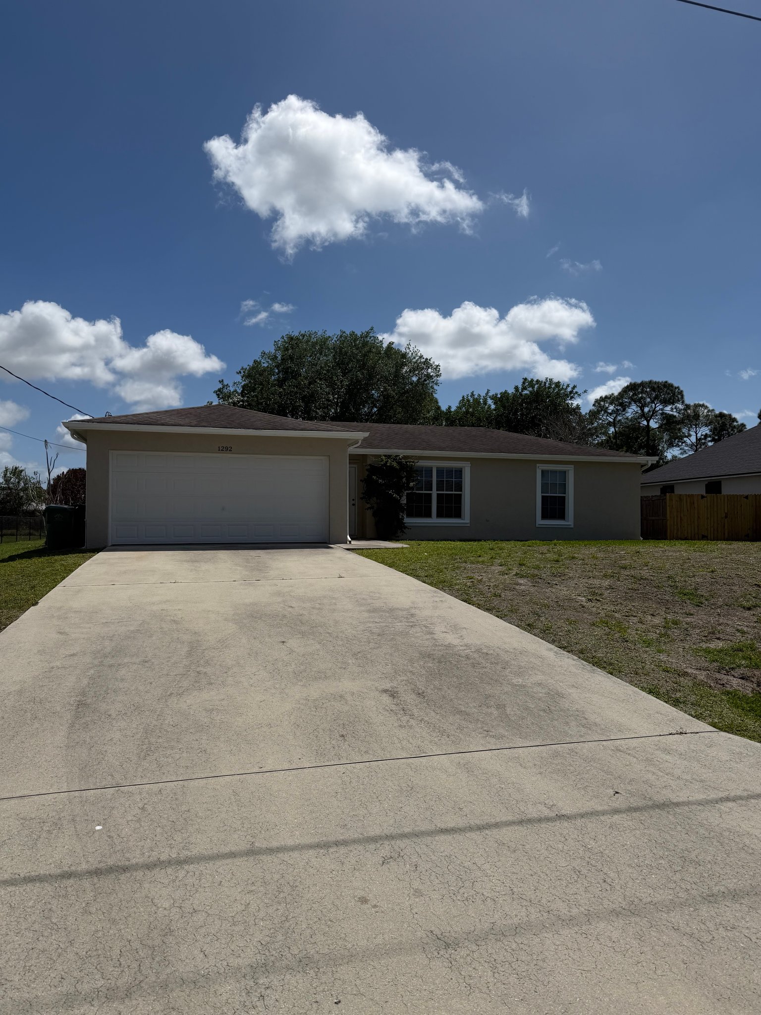 port st lucie House: 1292 SW Bellevue Ave