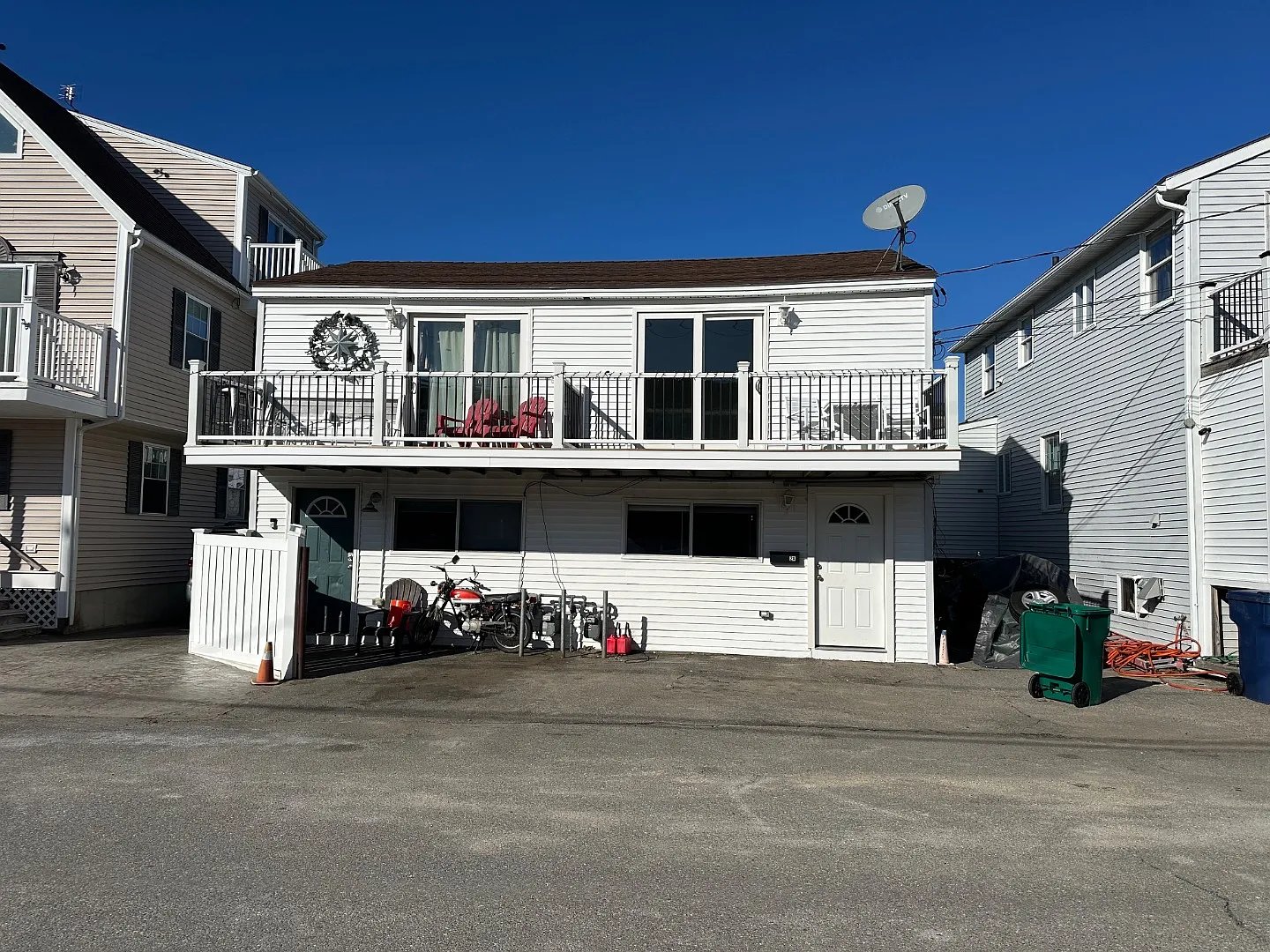 Hampton Condo: 2 Bragg Ave