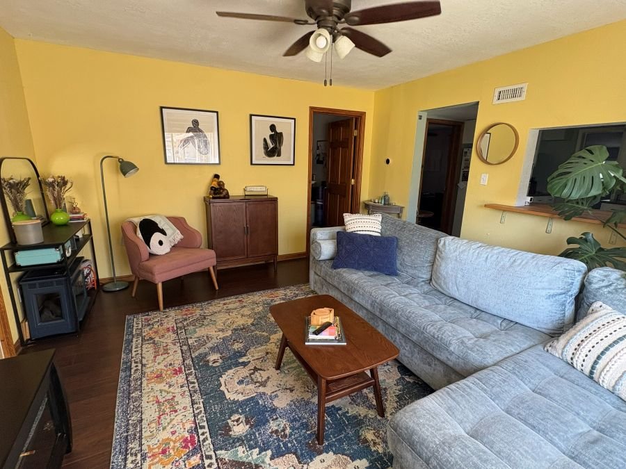 Lawrence House: 246 N. 8th St