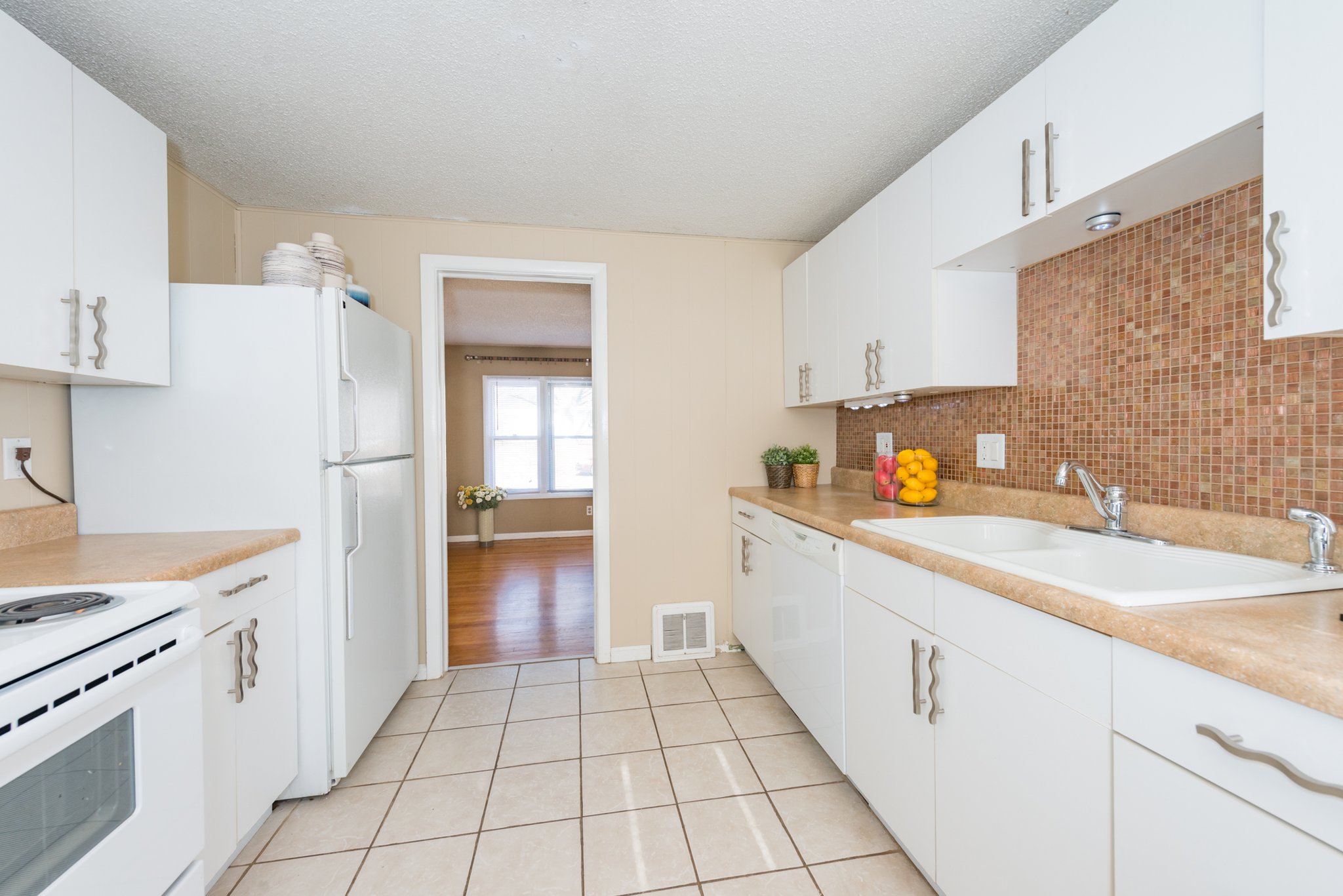 Kansas City House: 207 W 89th ter