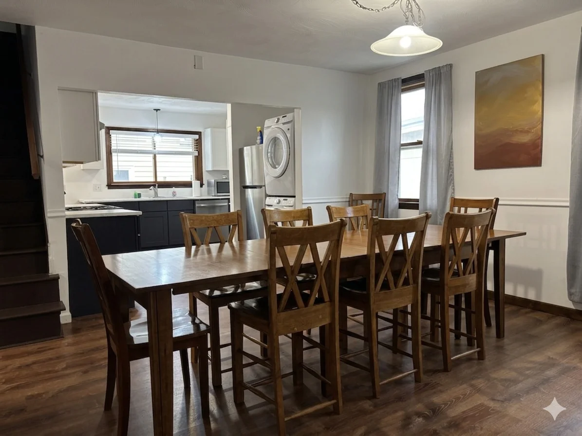 Seneca Falls House: 14 Chapel St