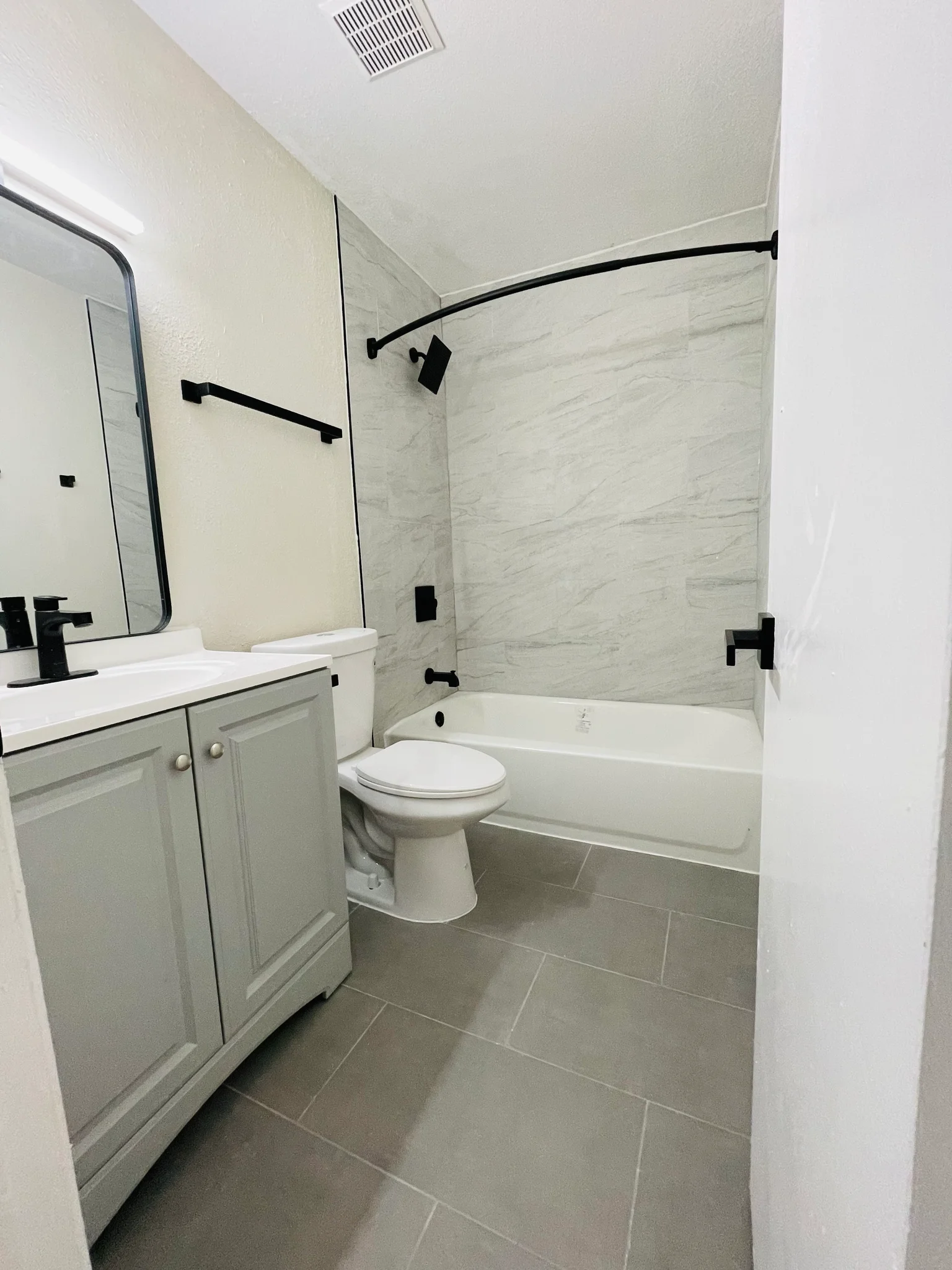 Tampa Apartment: 13214 Bunn Cir