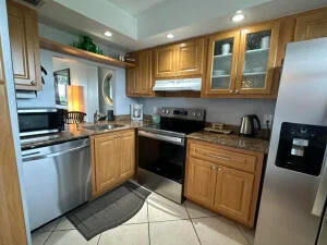 Fort Lauderdale Condo: 110 Royal Park Dr