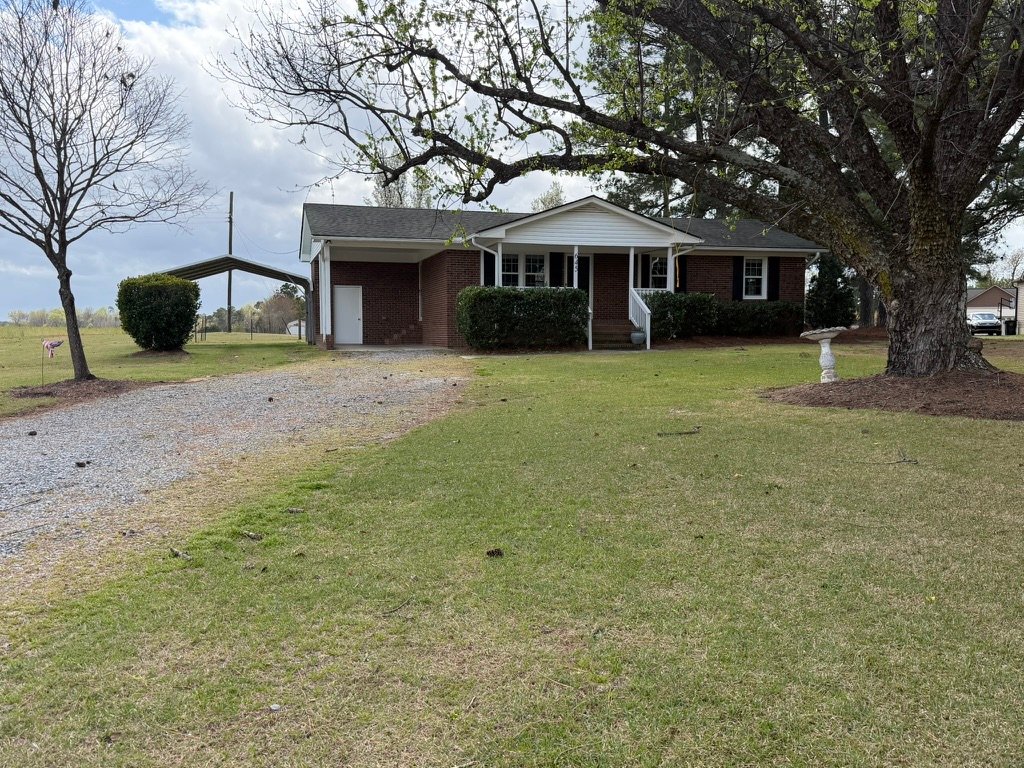 Benson House: 645 Pleasant Hill Church Rd