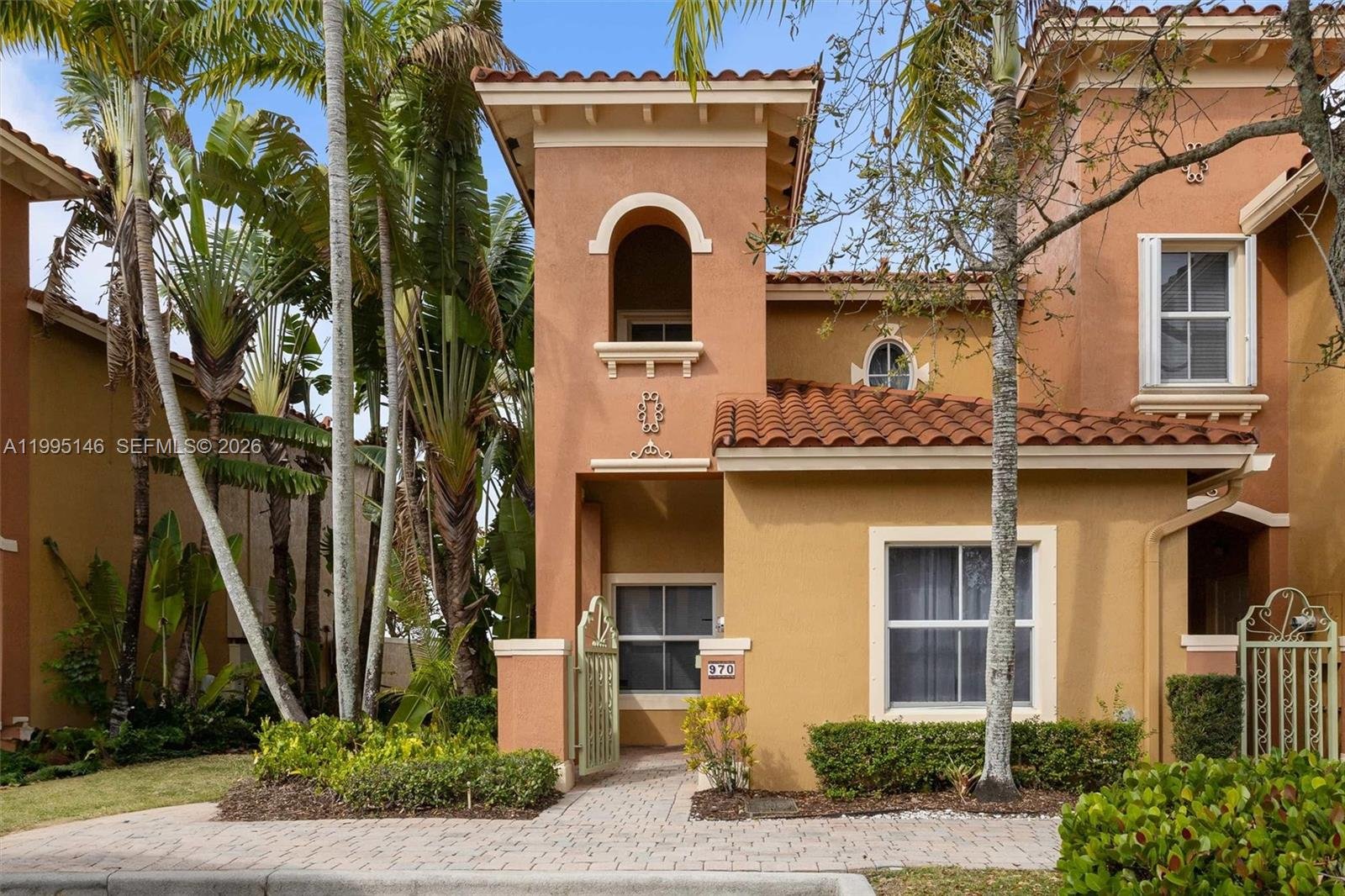 PEMBROKE PINES Townhome: 970 SW 144th Ave