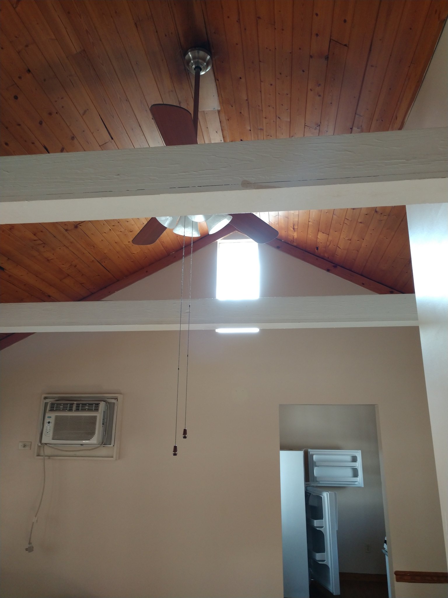 Hendersonville House: 41 Bent Oaks