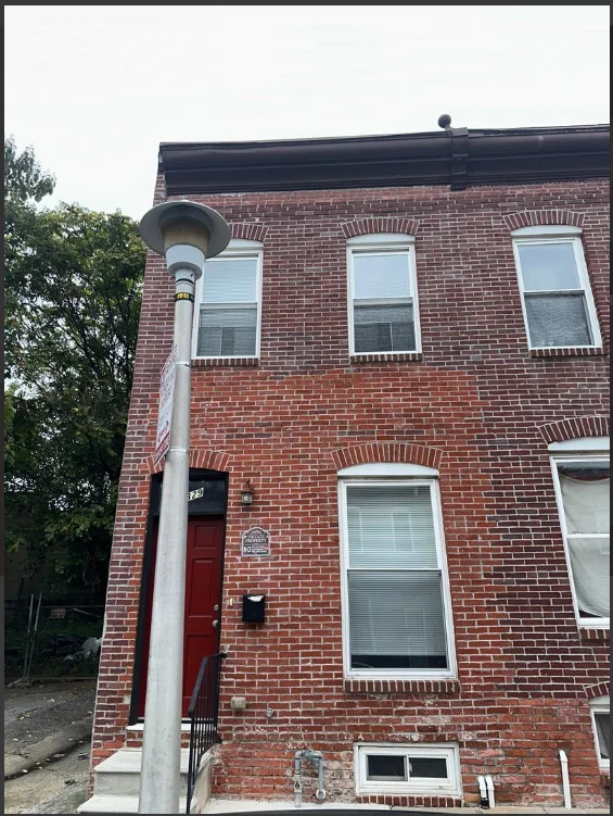 Baltimore House: 1829 N. Port st