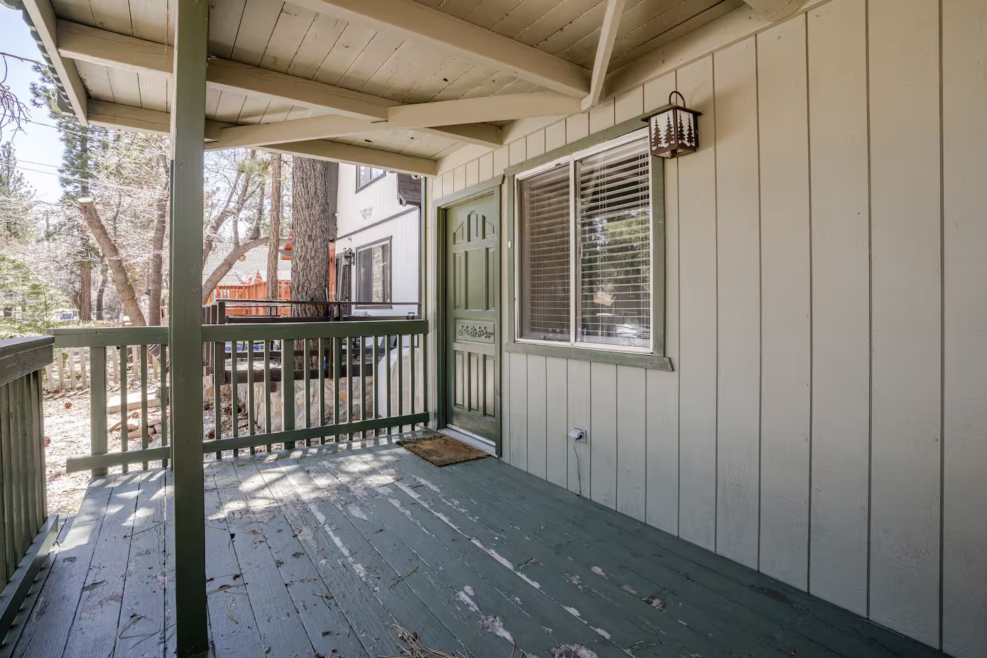 Sugarloaf House: 336 Spruce Ln