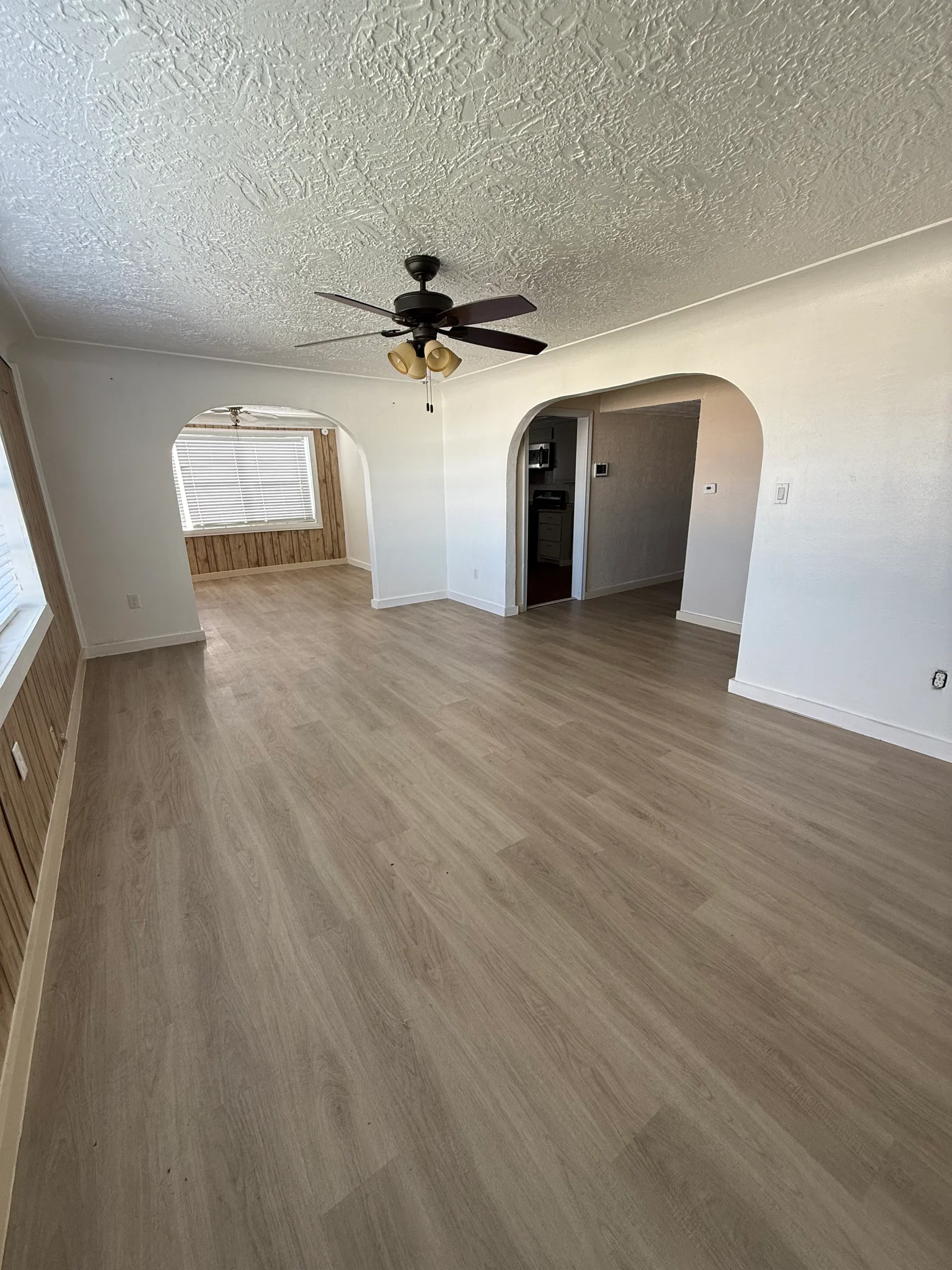 Dickinson Multiplex: 2918 46th St