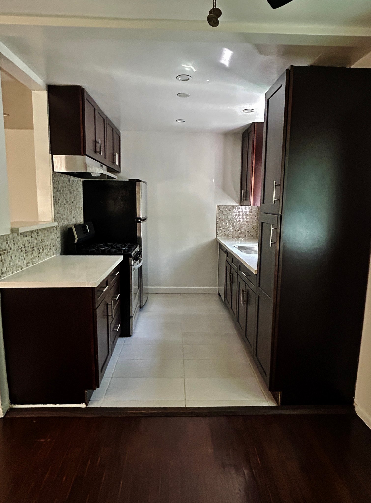 lod angeles Apartment: 1231 formosa