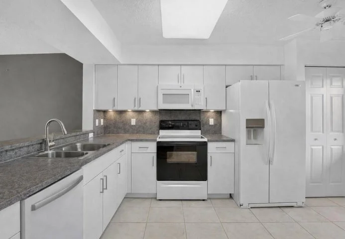 Boynton Beach Condo: 5842 Crystal Shores Drive 205