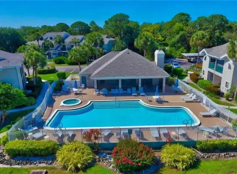 Naples Apartment: 50 emerald woods dr