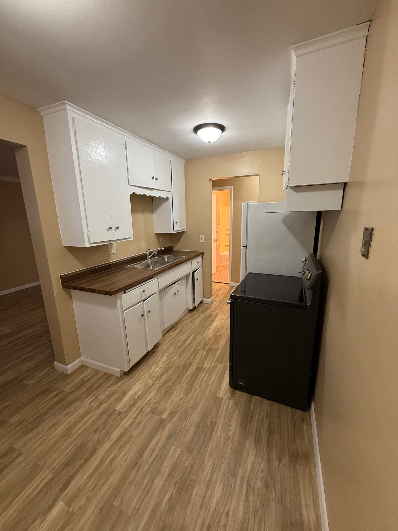 Saint Paul Apartment: 1115 York Ave
