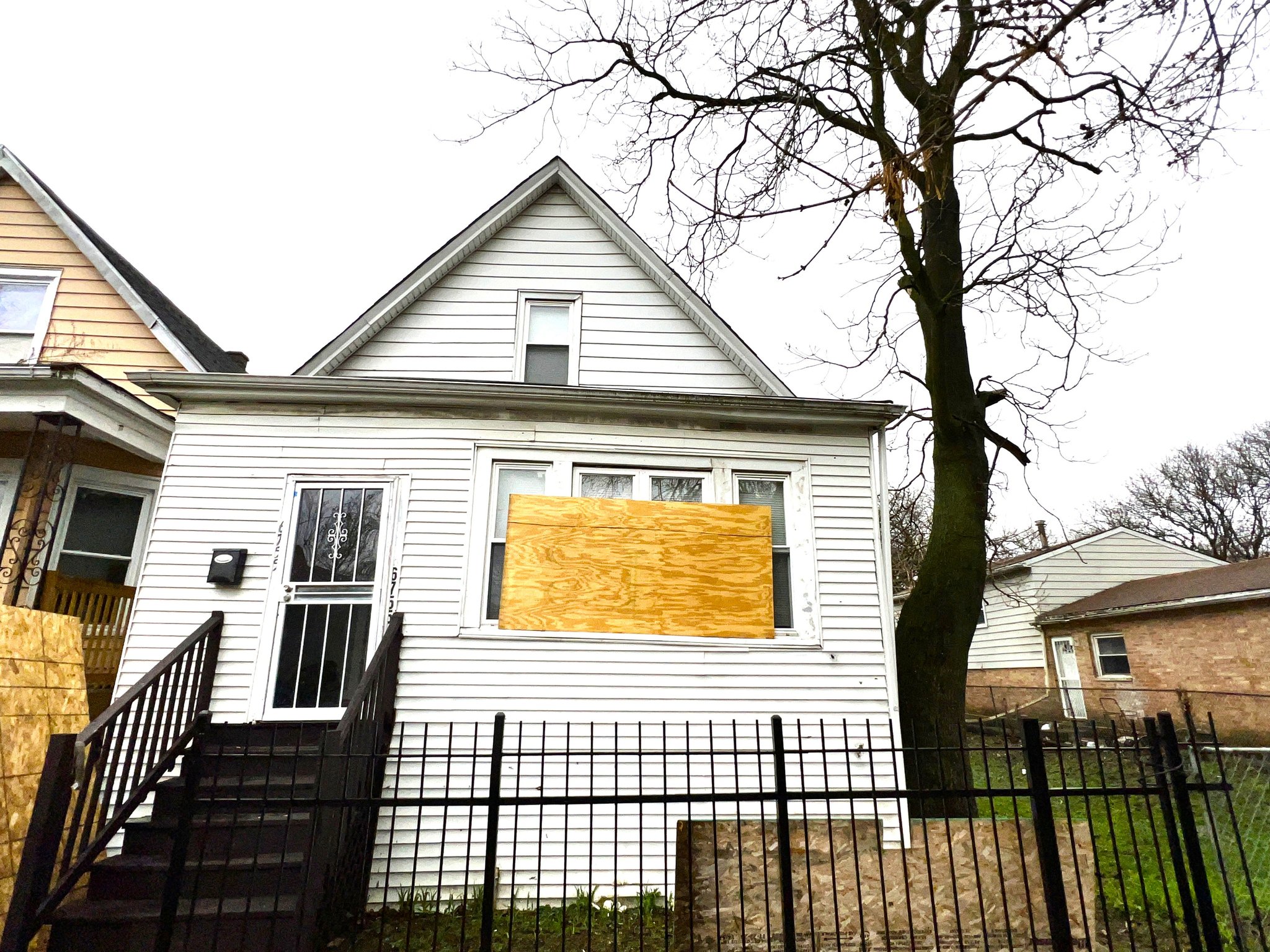 Chicago House: 6755 S Throop St
