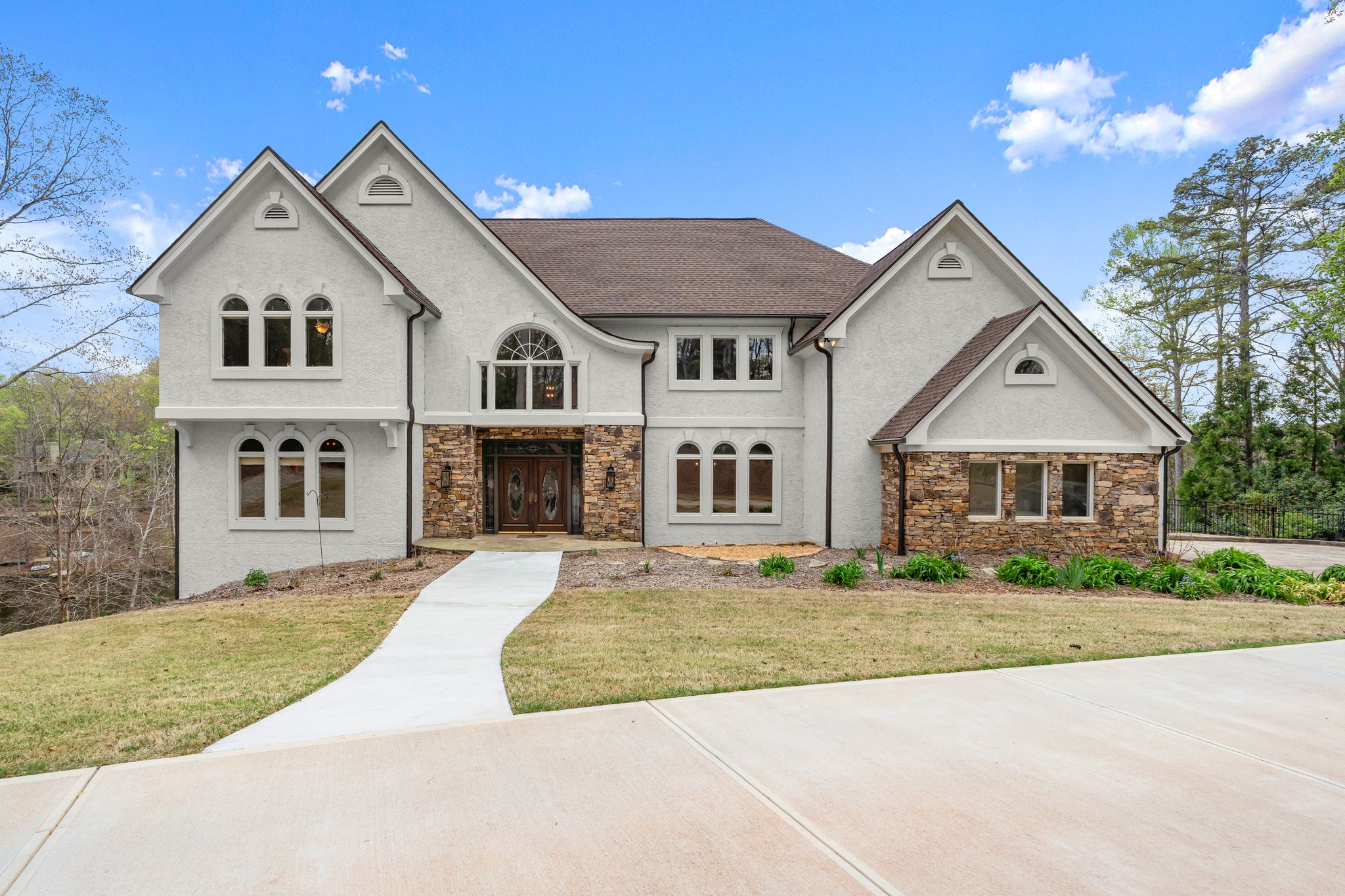 Roswell House: 845 Cold Harbor Dr