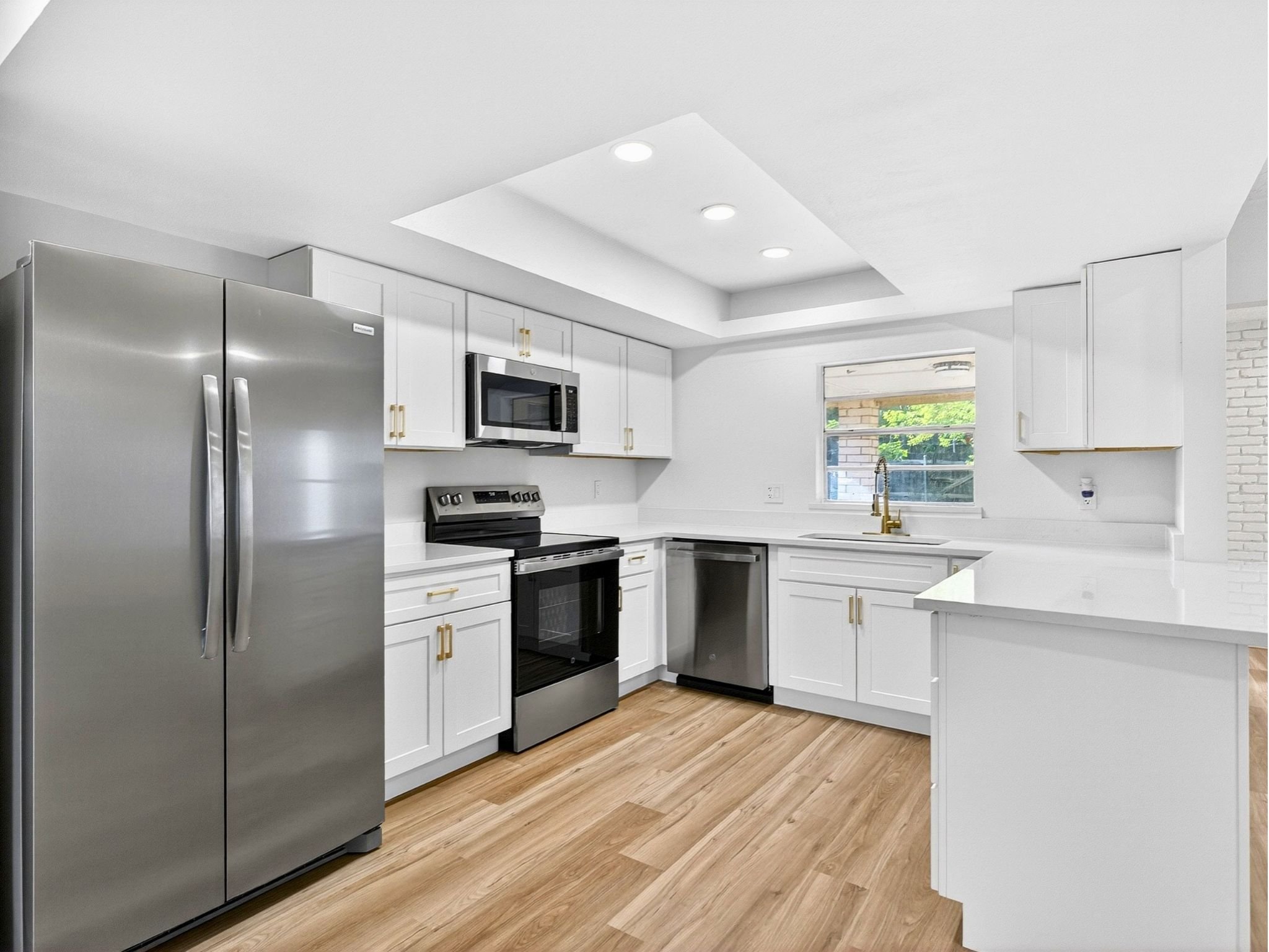 Garland House: 709 Brookview Dr