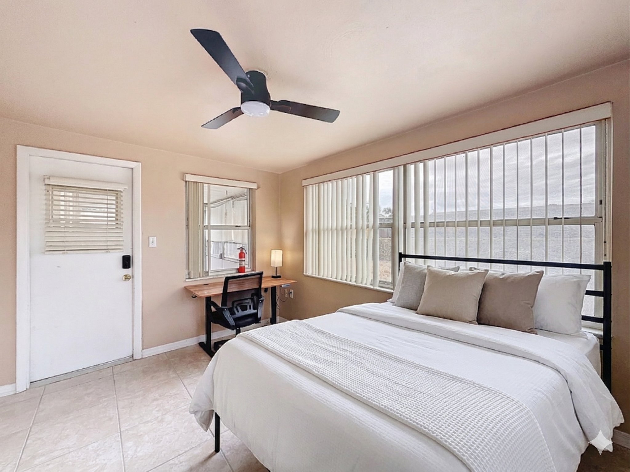 Holiday House: 3632 Brompton Drive