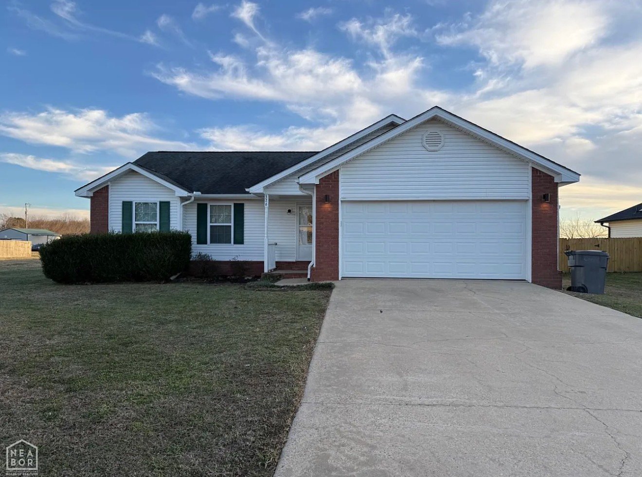 Bay House: 326 E Robinson St