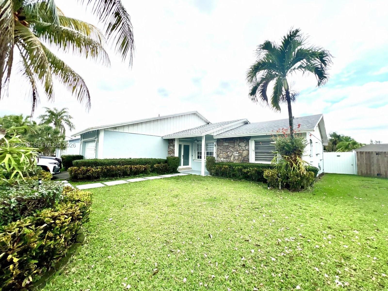 Homestead House: 1361 N Fieldlark Ln