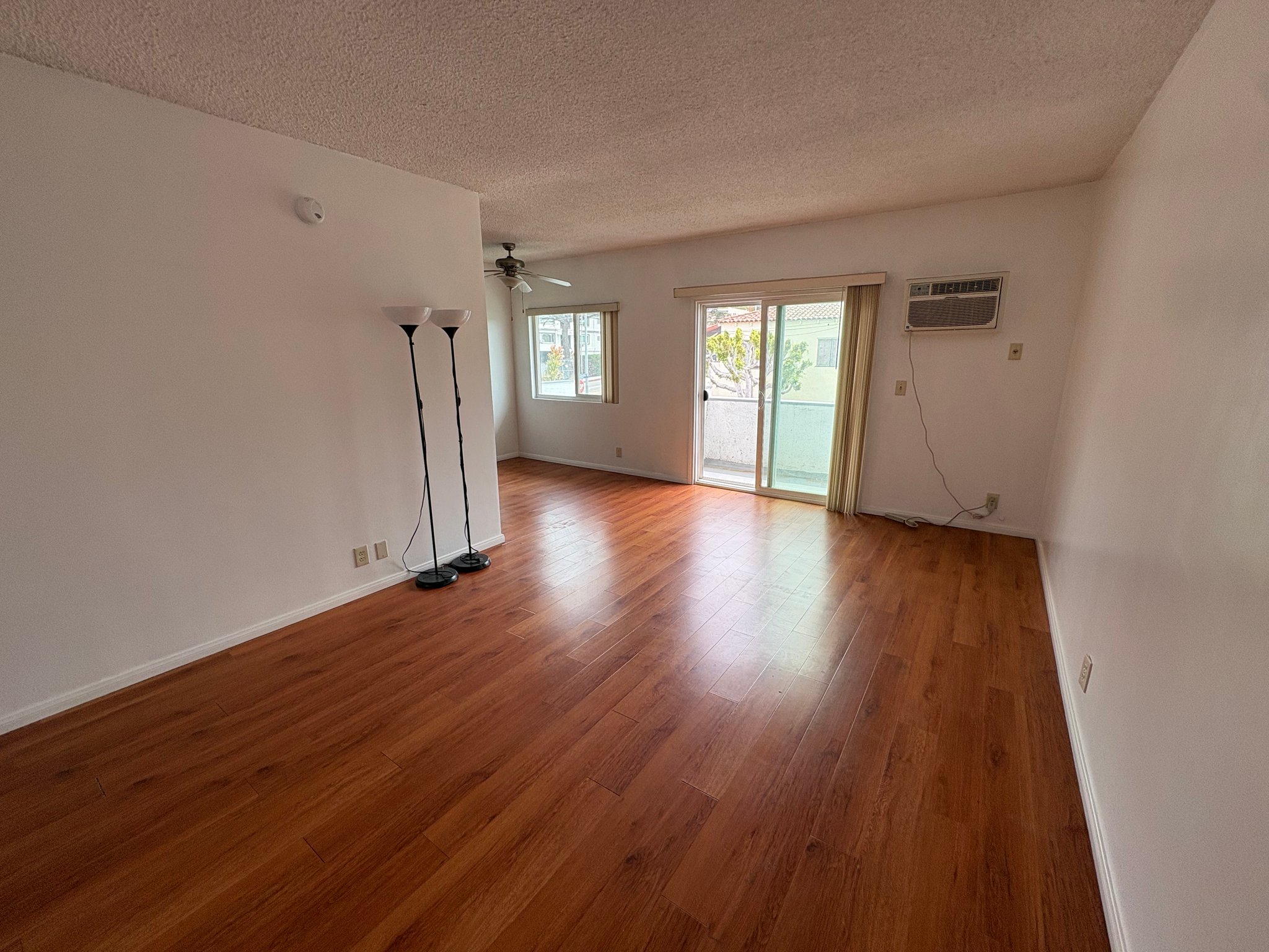 Los Angeles Other: 2339 Glendale Bl.