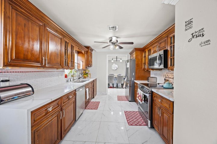 Boca Raton House: 22731 SW 55th Way