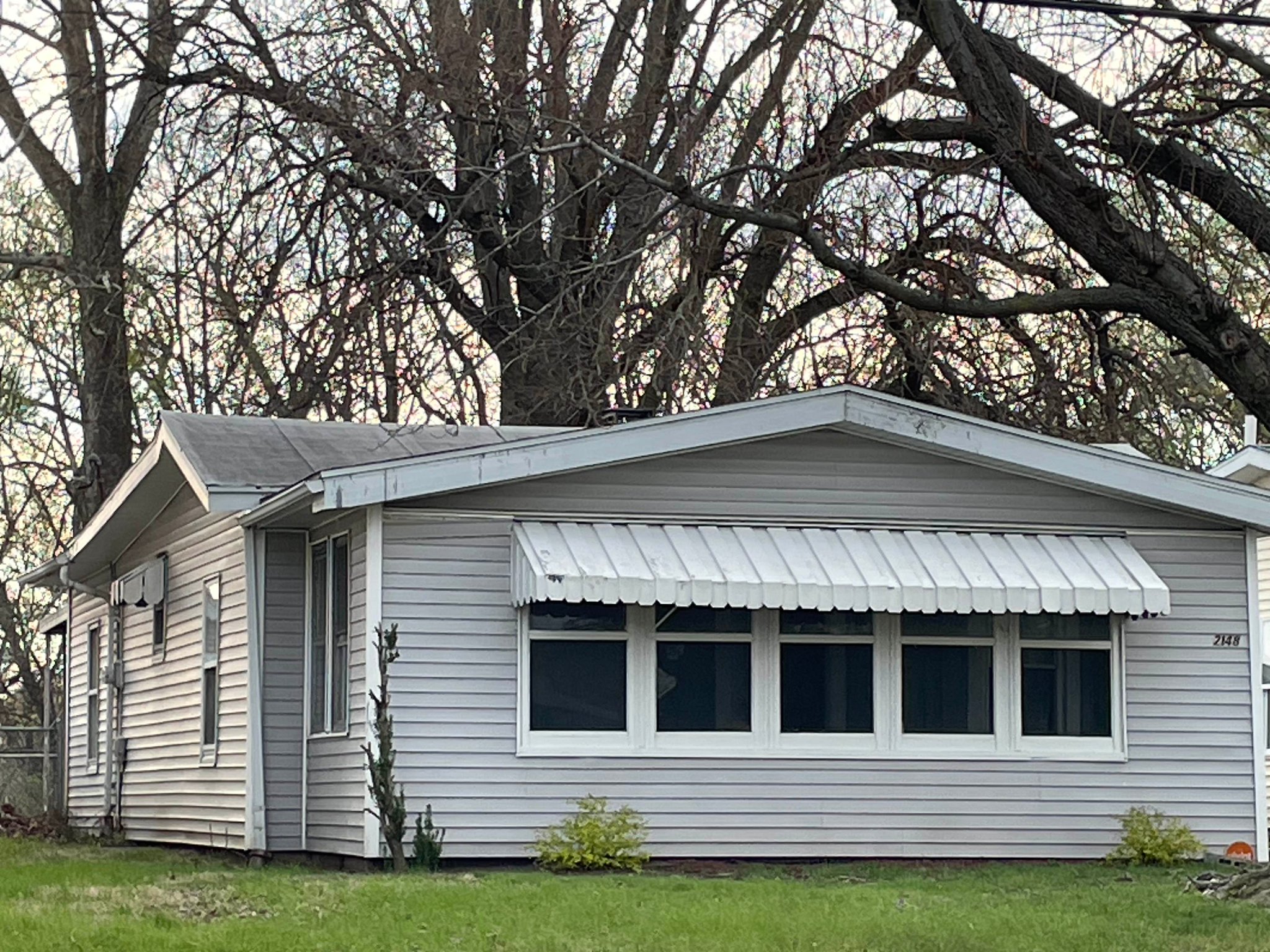 Decatur House: 2148 N Graceland Ave