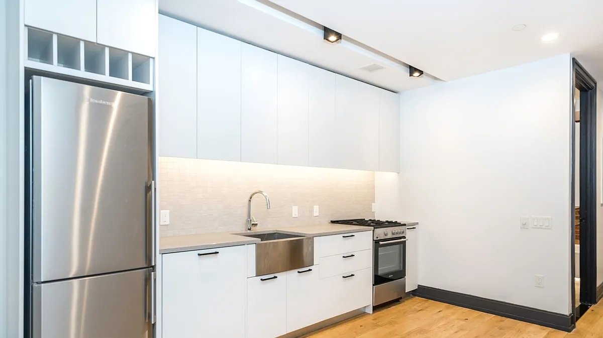 Long Island City Apartment: 42-22 27th Street