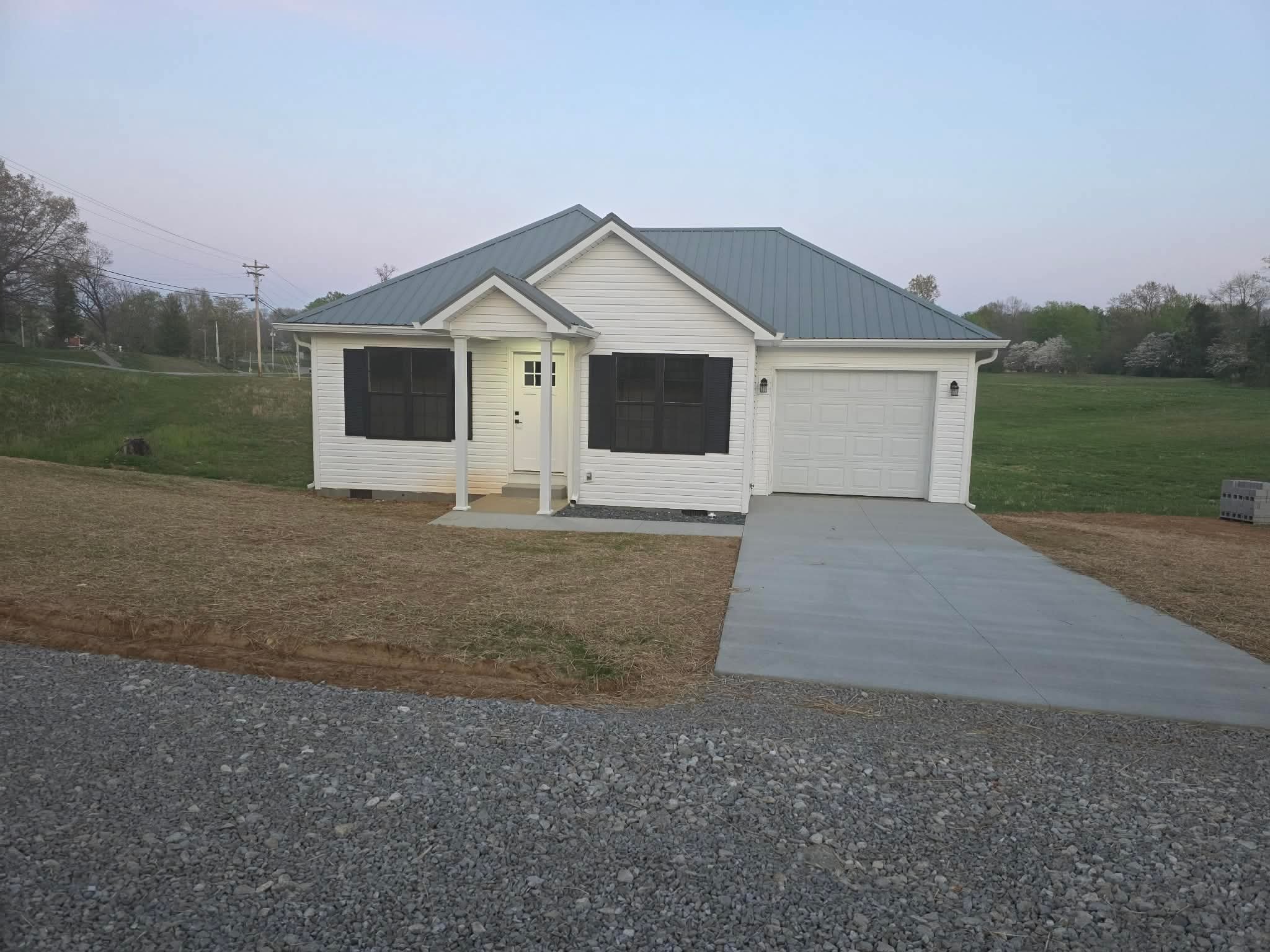 Brandenburg House: 807 Hillcrest Dr