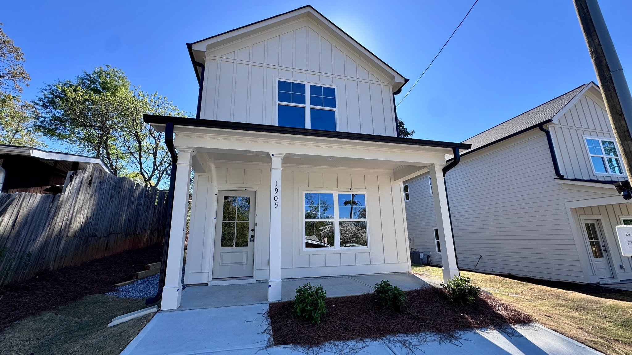 Cumming House: 1905 Driftwood Circle