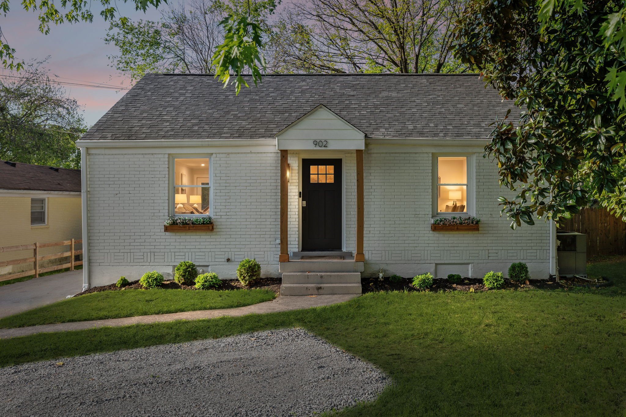 Nashville House: 902 Broadmoor Ave