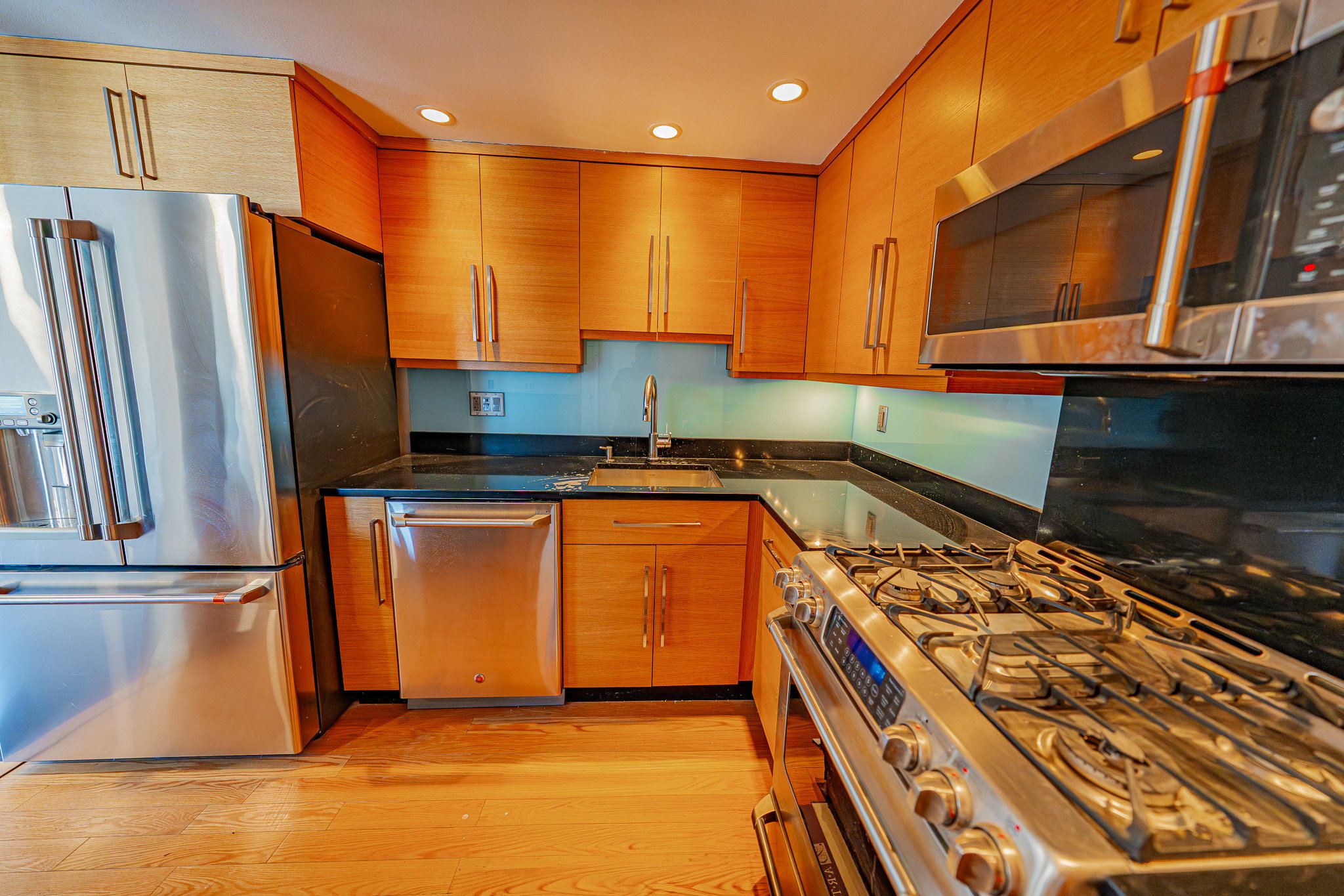 Swampscott Multiplex: 13 Buena vista st