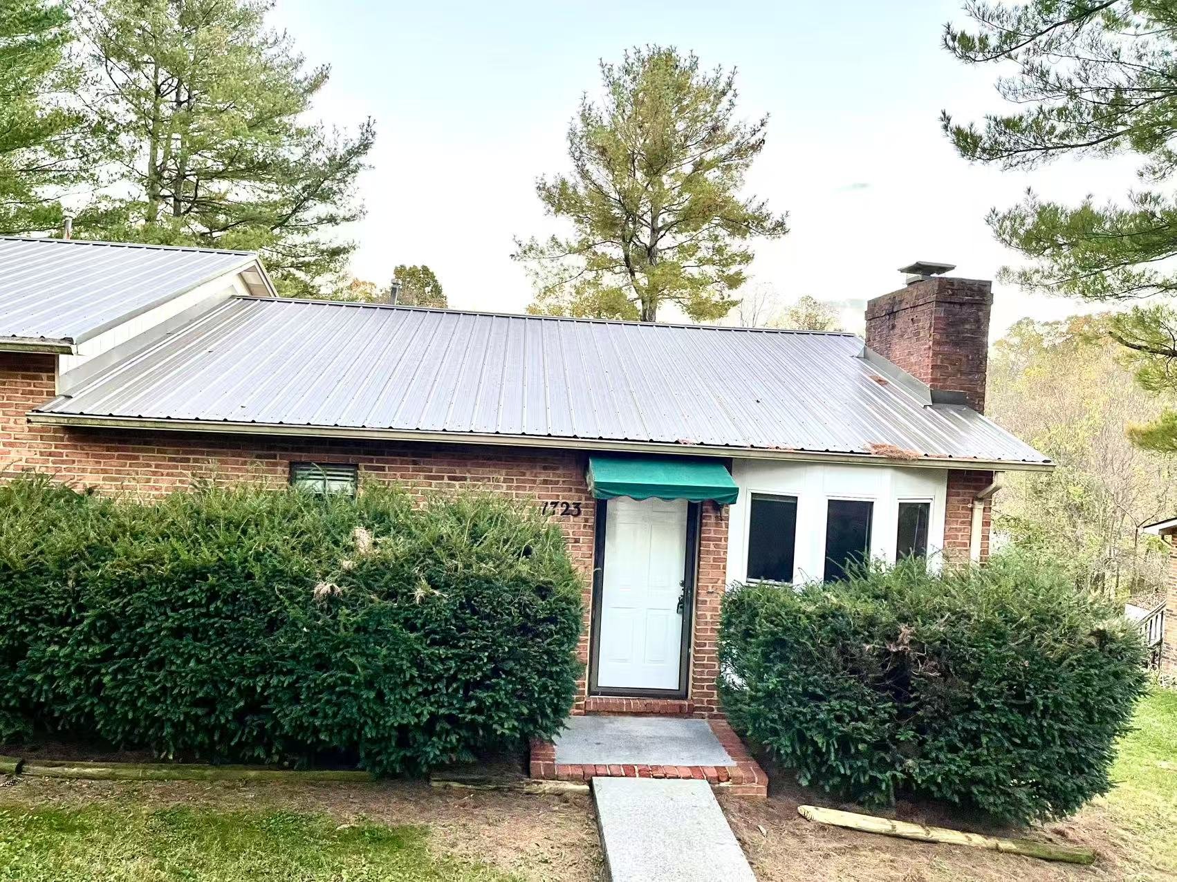 Johnson City Townhome: 1723 Todd Dr