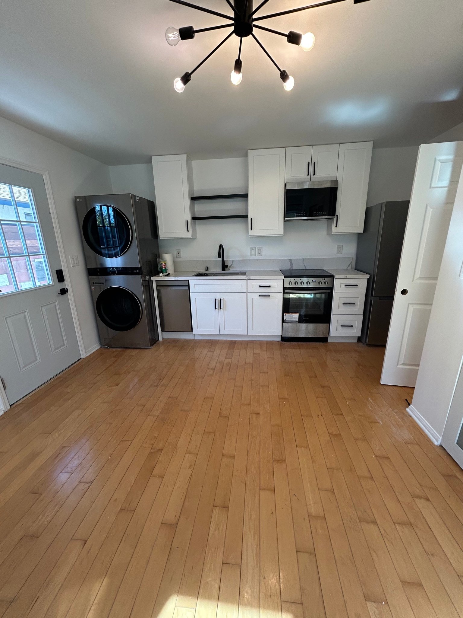 Granada Hills Multiplex: 17124 1/2 horace st