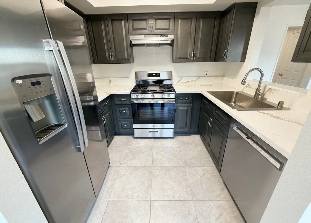 La Crescenta Apartment: 3119 Foothill Boulevard