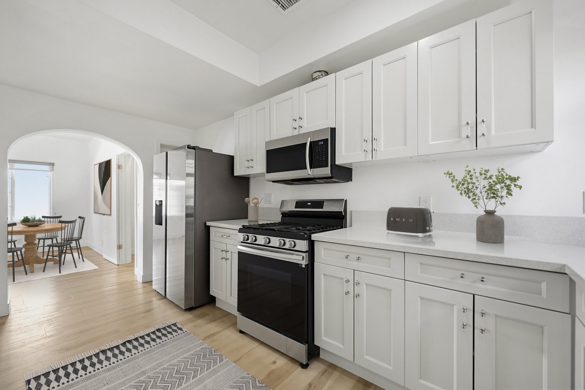 Santa Ana Apartment: 1524 N Sycamore Street