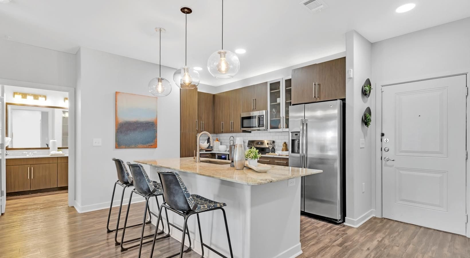 Dallas Apartment: 2627 Live Oak St