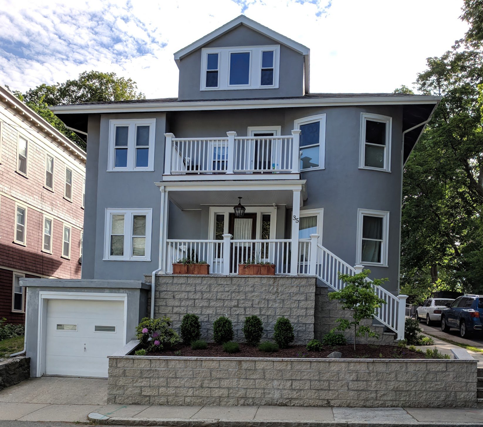 Brookline Condo: 35 Oakland Rd