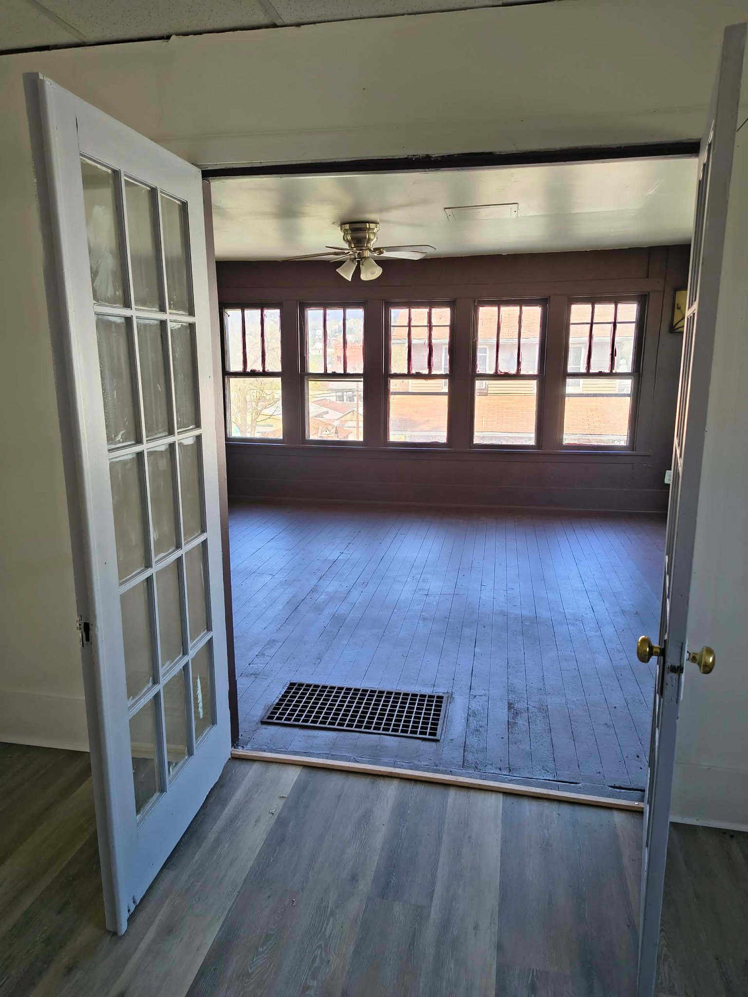 Altoona House: 225 E 5th Ave