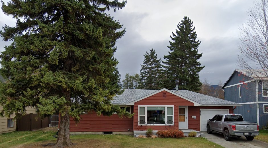 Whitefish House: 1316 E 3rd St